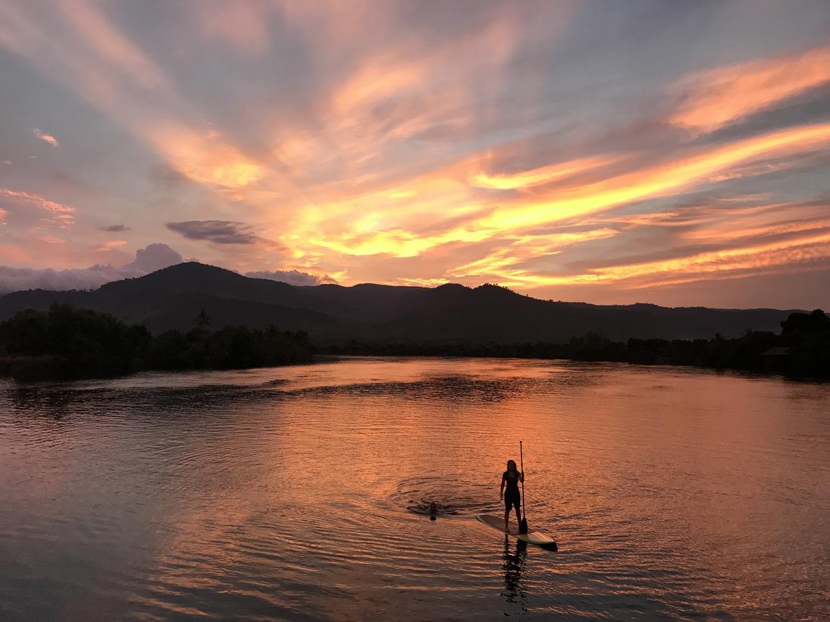 Mad Monkey Hostel Kampot (Adults Only) Экстерьер фото