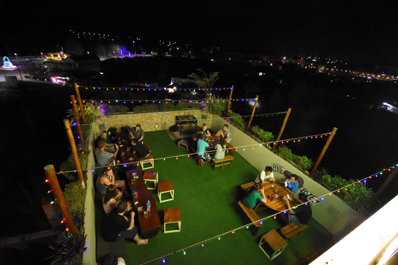 Mad Monkey Hostel Kampot (Adults Only) Экстерьер фото