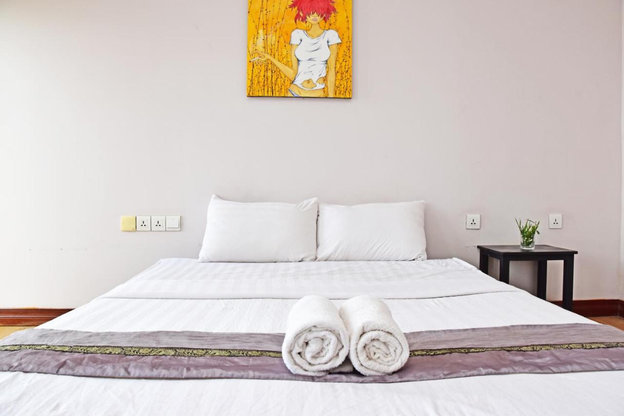 Mad Monkey Hostel Kampot (Adults Only) Экстерьер фото