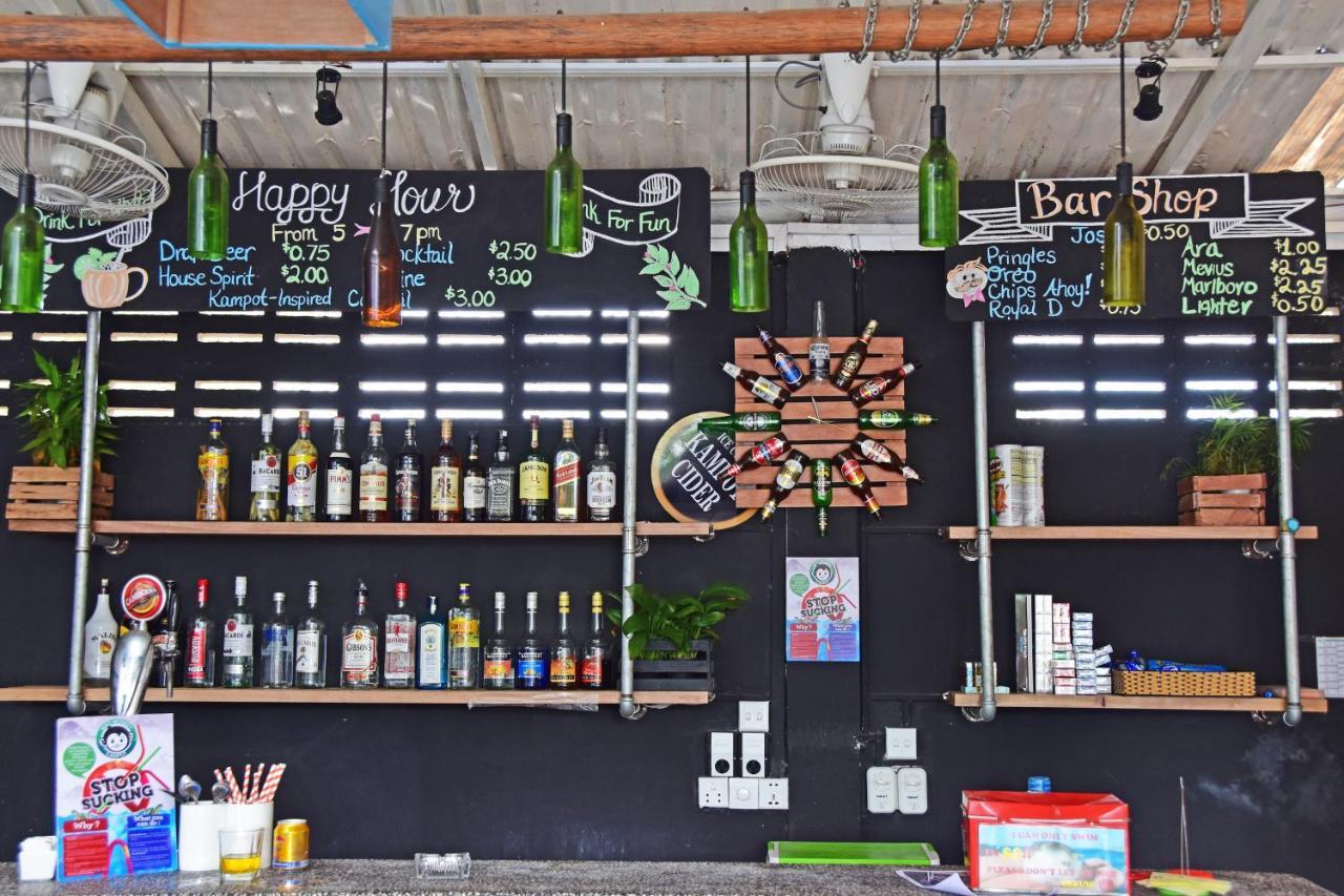 Mad Monkey Hostel Kampot (Adults Only) Экстерьер фото