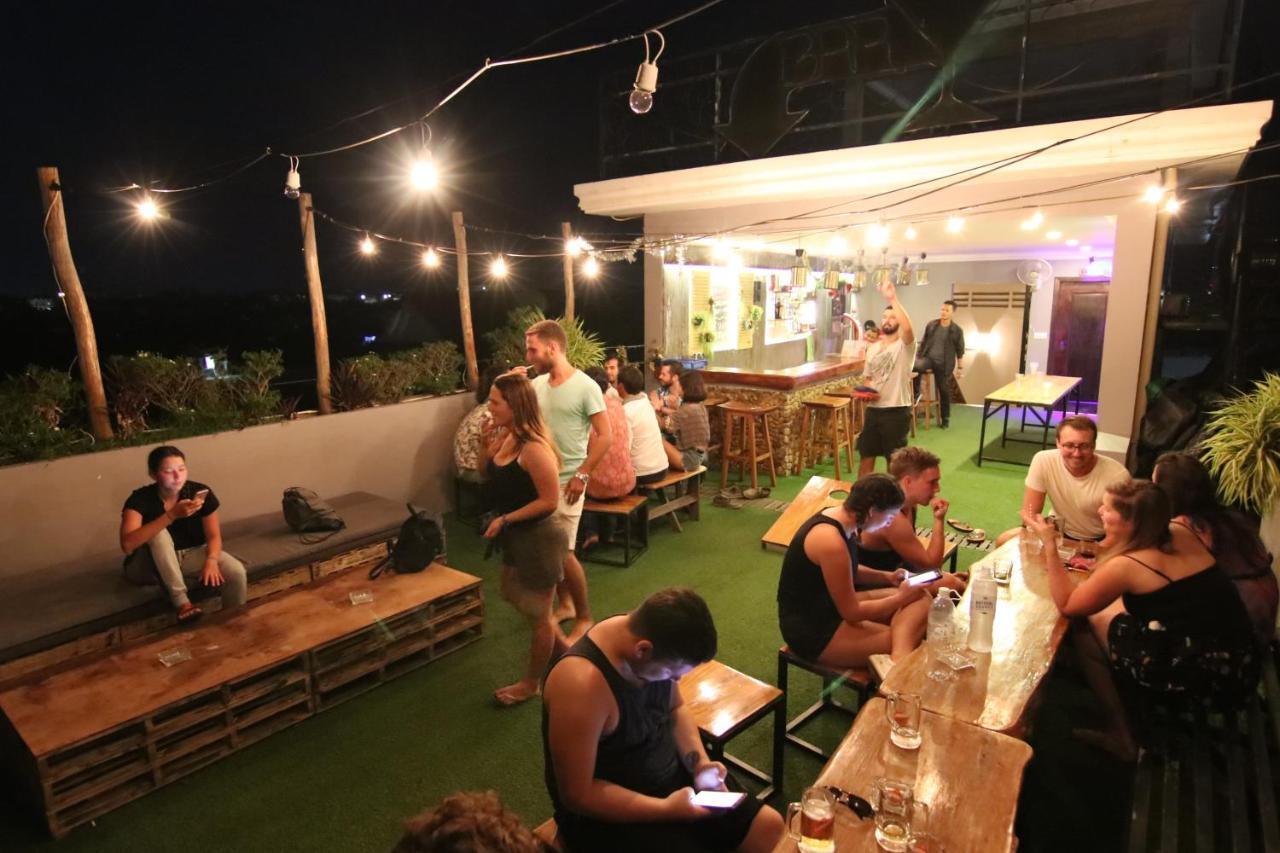 Mad Monkey Hostel Kampot (Adults Only) Экстерьер фото