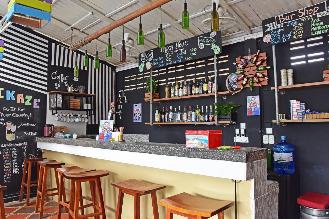 Mad Monkey Hostel Kampot (Adults Only) Экстерьер фото