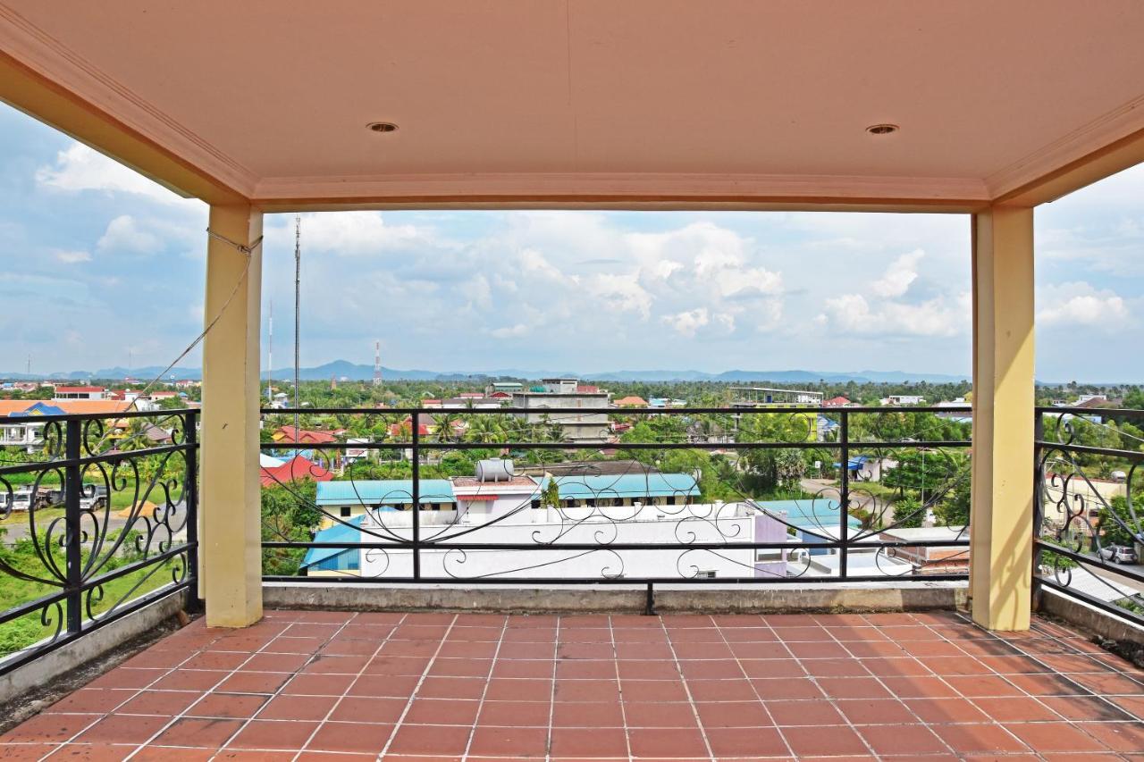 Mad Monkey Hostel Kampot (Adults Only) Экстерьер фото